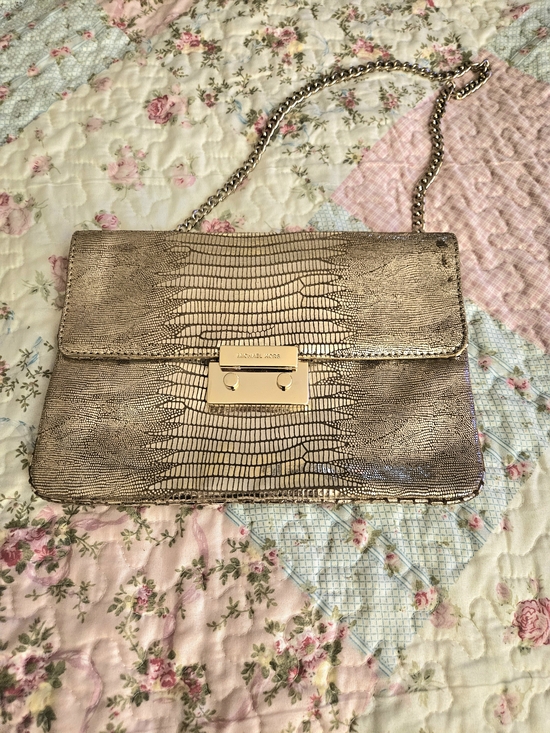 Michael Kors Handbags - Michael Kors Metallic Gold Lizard-Embossed Chain Shoulder Bag